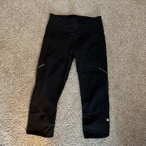 COPY - Lululemon Cropped Leggings with mesh panels. Size 6